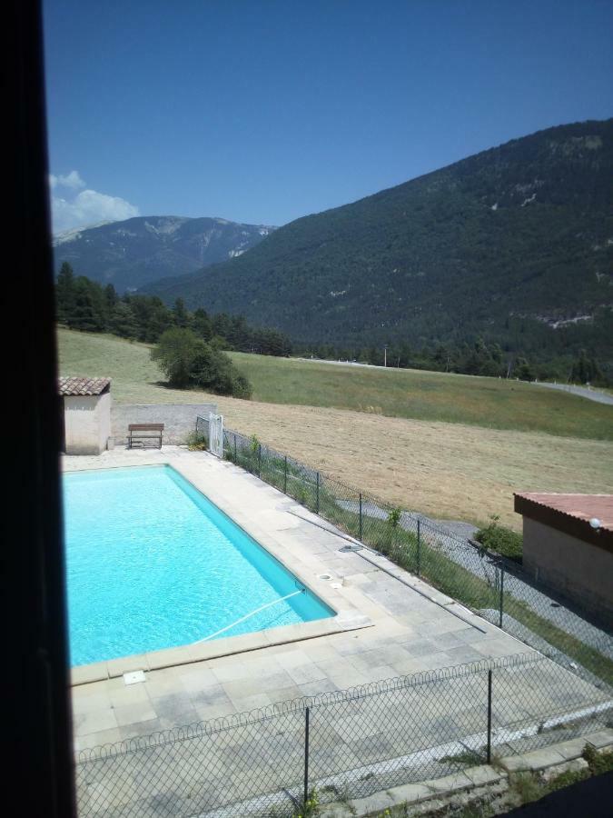 Bed and Breakfast Mas Du Colombier Saint-André-les-Alpes Zewnętrze zdjęcie